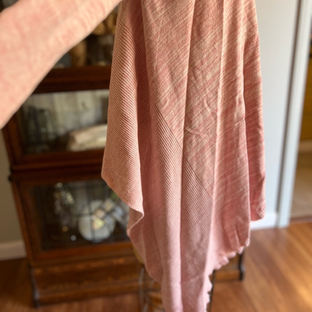 Prana pink comfy cardigan with no closure - Picture 3 of 8